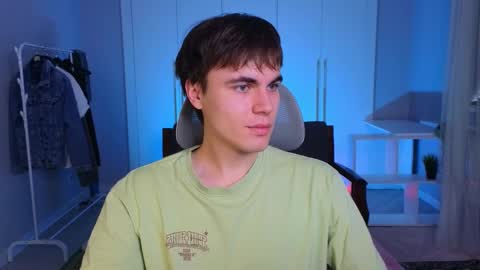 Maks online show from 02-17-25, 10:40