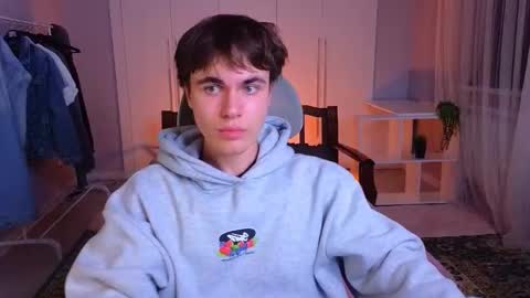 Maks online show from 03-12-25, 01:40