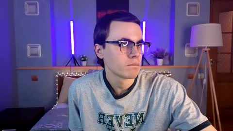 Maks online show from 03-22-26, 08:51