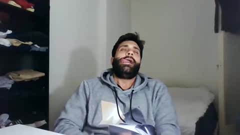 italianboybcn online show from 03-02-25, 05:36