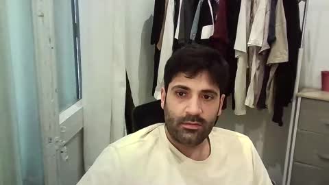 italianboybcn online show from 12-20-25, 09:16