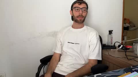 Snapshot of italianboyx0 chatting on 11-27-25, 08:11 Italian Boy online show from 11-27-25, 08:11