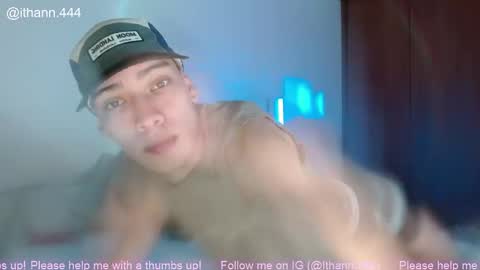 Snapshot of ithan_rose chatting on 11-18-25, 06:18 Ithan online show from 11-18-25, 06:18