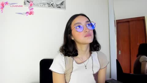 Snapshot of its__angelica_ chatting on 01-30-25, 07:04 Angelica online show from 01-30-25, 07:04