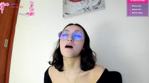 Snapshot of its__angelica_ chatting on 02-19-25, 02:12 Angelica online show from 02-19-25, 02:12