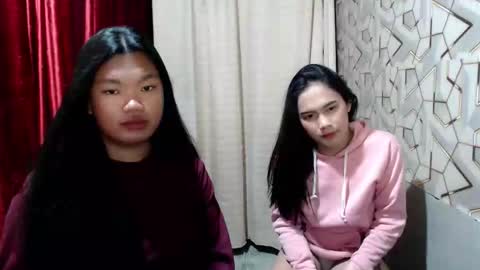 Snapshot of its_clouie chatting on 03-12-26, 04:35 CLOUIE and KATE online show from 03-12-26, 04:35