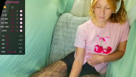 Snapshot of its_lily chatting on 02-03-26, 09:53 Lily online show from 02-03-26, 09:53