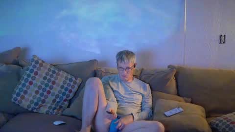 Snapshot of itsallaboutme68 chatting on 05-20-26, 06:30 Just John online show from 05-20-26, 06:30