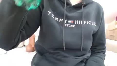 Snapshot of itsbustymommy chatting on 11-09-25, 04:27 Busty mommy online show from 11-09-25, 04:27