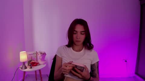 Snapshot of itscamill chatting on 09-14-25, 06:51 camill online show from 09-14-25, 06:51