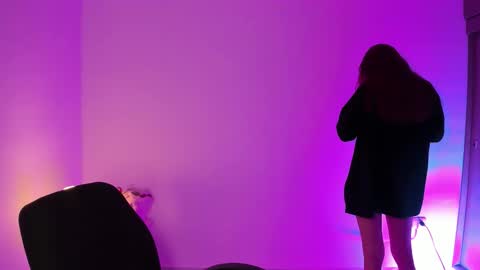 Snapshot of itscamill chatting on 10-22-25, 01:28 camill online show from 10-22-25, 01:28