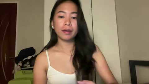 Snapshot of itscandygurl chatting on 11-04-25, 07:57 Candy online show from 11-04-25, 07:57