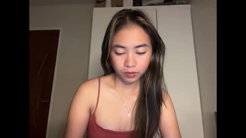 Snapshot of itscandygurl chatting on 12-17-25, 02:50 Candy online show from 12-17-25, 02:50