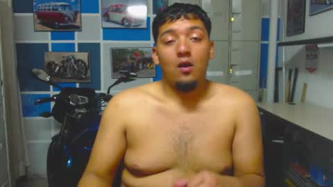 Snapshot of itsdavidx chatting on 02-08-26, 03:54 David online show from 02-08-26, 03:54