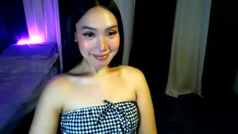 Snapshot of itsmehotqueen chatting on 05-10-26, 03:39 itsmehotqueen online show from 05-10-26, 03:39
