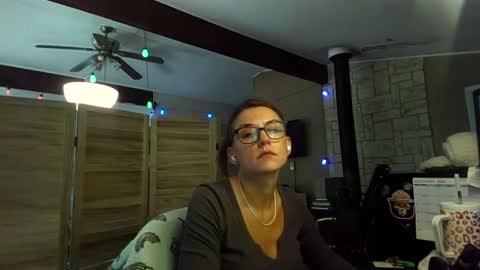 ItsMeSophie X online show from 09-29-25, 04:34