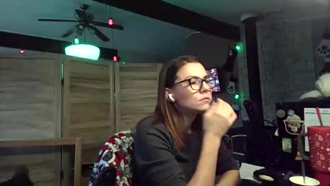 ItsMeSophie X online show from 11-18-25, 06:12