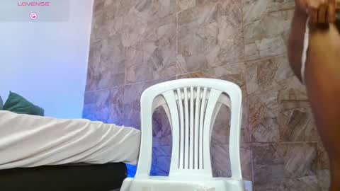 Snapshot of itsmikenoir chatting on 10-13-25, 01:44 Limited offer 50 online show from 10-13-25, 01:44