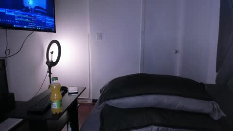 Snapshot of itsmoon_swt_ chatting on 05-04-26, 06:59 Moon online show from 05-04-26, 06:59
