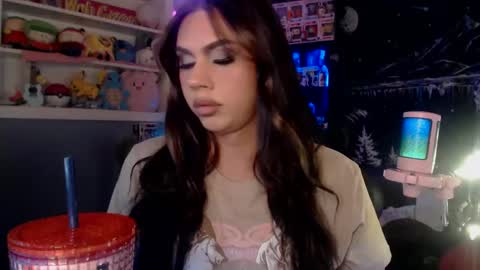 Snapshot of itsnickibabyy chatting on 01-07-25, 12:34 Nicki Foxx online show from 01-07-25, 12:34