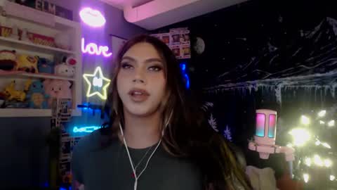 Snapshot of itsnickibabyy chatting on 01-14-25, 11:16 Nicki Foxx online show from 01-14-25, 11:16