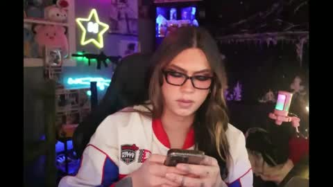 Snapshot of itsnickibabyy chatting on 01-16-25, 02:19 Nicki Foxx online show from 01-16-25, 02:19