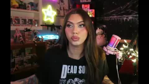 Snapshot of itsnickibabyy chatting on 02-26-25, 01:11 Nicki Foxx online show from 02-26-25, 01:11