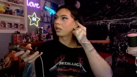 Snapshot of itsnickibabyy chatting on 03-09-25, 12:53 Nicki Foxx online show from 03-09-25, 12:53