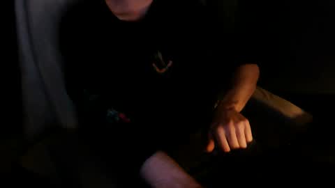 itsnotliam834 online show from 01-02-25, 10:33