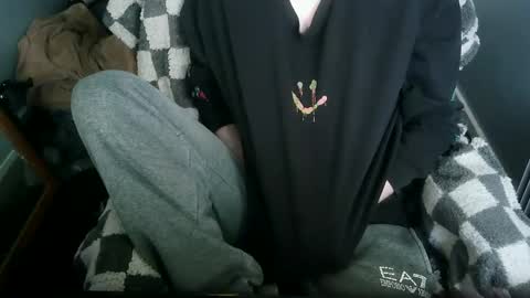 itsnotliam834 online show from 10-24-25, 12:56