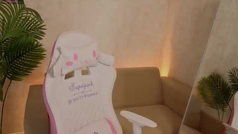 Snapshot of itsolivegarden chatting on 10-17-25, 04:37 itsolivegarden online show from 10-17-25, 04:37