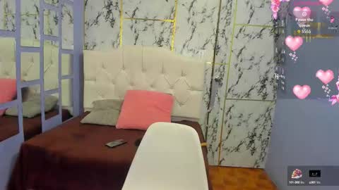 Itsuki N online show from 10-14-25, 01:34