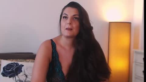 Snapshot of itsyourlady chatting on 07-16-26, 09:15 Melissa Khaan online show from 07-16-26, 09:15