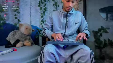 itszairen online show from 07-17-26, 04:08