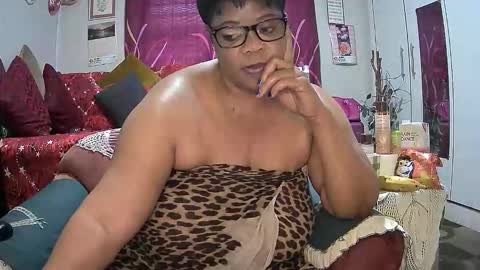 itumeleng74 online show from 10-16-25, 04:35