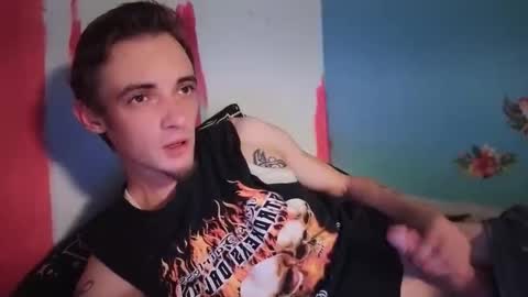 Snapshot of itzd123 chatting on 06-08-26, 03:23 itzd123 online show from 06-08-26, 03:23