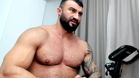 iustinmucle95 online show from 12-20-24, 03:47