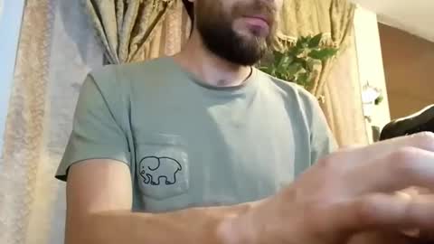 Snapshot of ivanchelon chatting on 03-02-25, 05:44 Vanchi online show from 03-02-25, 05:44