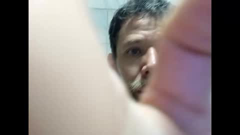 Snapshot of ivanchelon chatting on 09-15-25, 01:27 Vanchi online show from 09-15-25, 01:27