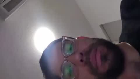 Snapshot of ivanchelon chatting on 11-24-25, 05:18 Vanchi online show from 11-24-25, 05:18