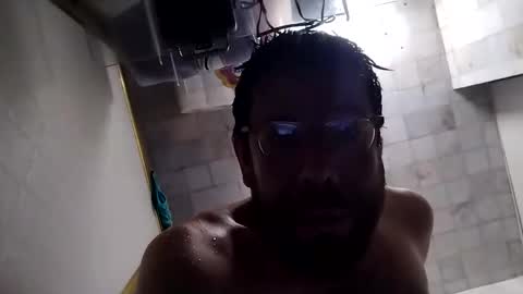 Snapshot of ivanchelon chatting on 04-28-26, 04:17 Vanchi online show from 04-28-26, 04:17