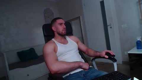 IvanHydee online show from 12-16-25, 05:34