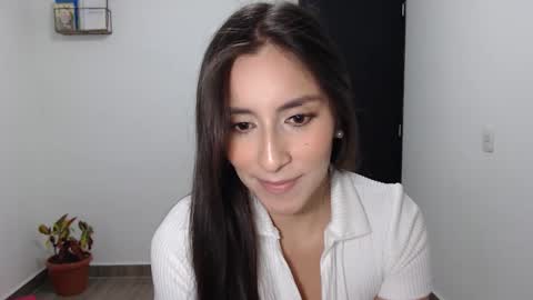 Snapshot of ivanna_angel chatting on 11-17-25, 01:22 Ivanna angel online show from 11-17-25, 01:22