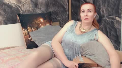 IrennaSplash online show from 11-24-25, 01:38