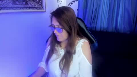 Snapshot of ivette_shaira chatting on 06-10-26, 06:18 IVETTE online show from 06-10-26, 06:18
