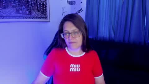 Snapshot of ivette_shaira chatting on 07-06-26, 12:57 IVETTE online show from 07-06-26, 12:57