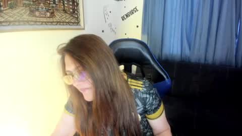 Snapshot of ivette_shaira chatting on 07-07-26, 12:09 IVETTE online show from 07-07-26, 12:09