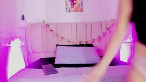 Snapshot of ivonne_valencia chatting on 05-02-26, 01:05 ivonne_valencia online show from 05-02-26, 01:05