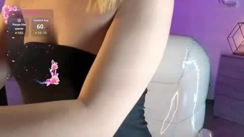 Ivonny online show from 04-11-26, 08:02