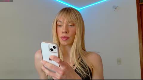 Snapshot of ivonnybonita_ chatting on 12-22-25, 09:34 Ivonny online show from 12-22-25, 09:34